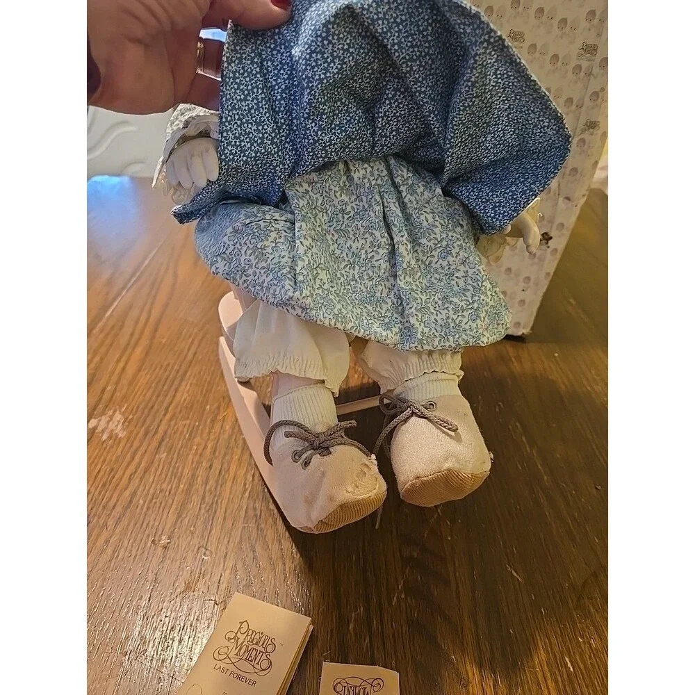 Mother Sew Dear Doll E-2850 by Precious Moments 18